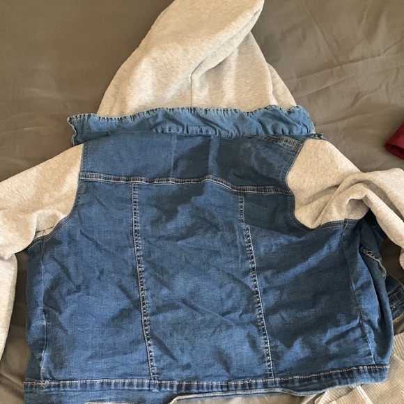 Blue and grey hoodie jean jacket - Picture 3 of 3